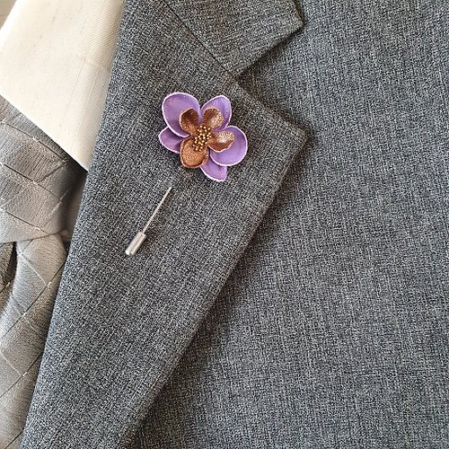 Leather Novel Men's lapel pin flower orchid lilac, Fathers day gift for him Leather boutonnie