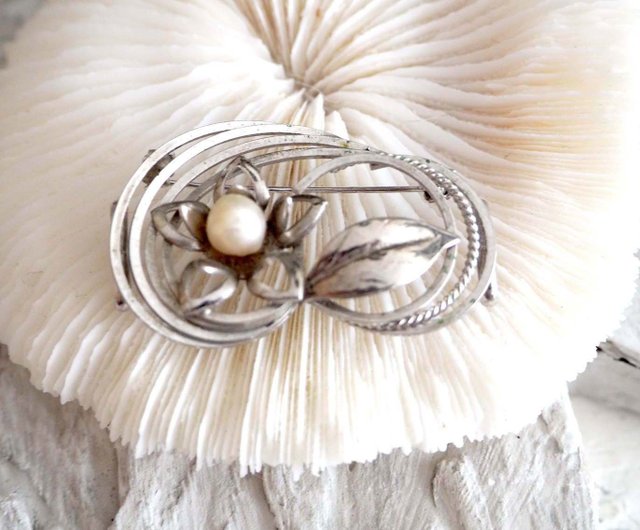 Silver Flower Pearl Brooch Collar Flower Young Belt Decorative