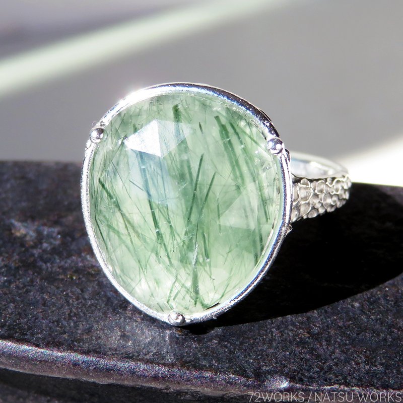 グリーンルチル クォーツ リング / Green Rutilated Quartz Ring - 戒指 - 寶石 綠色