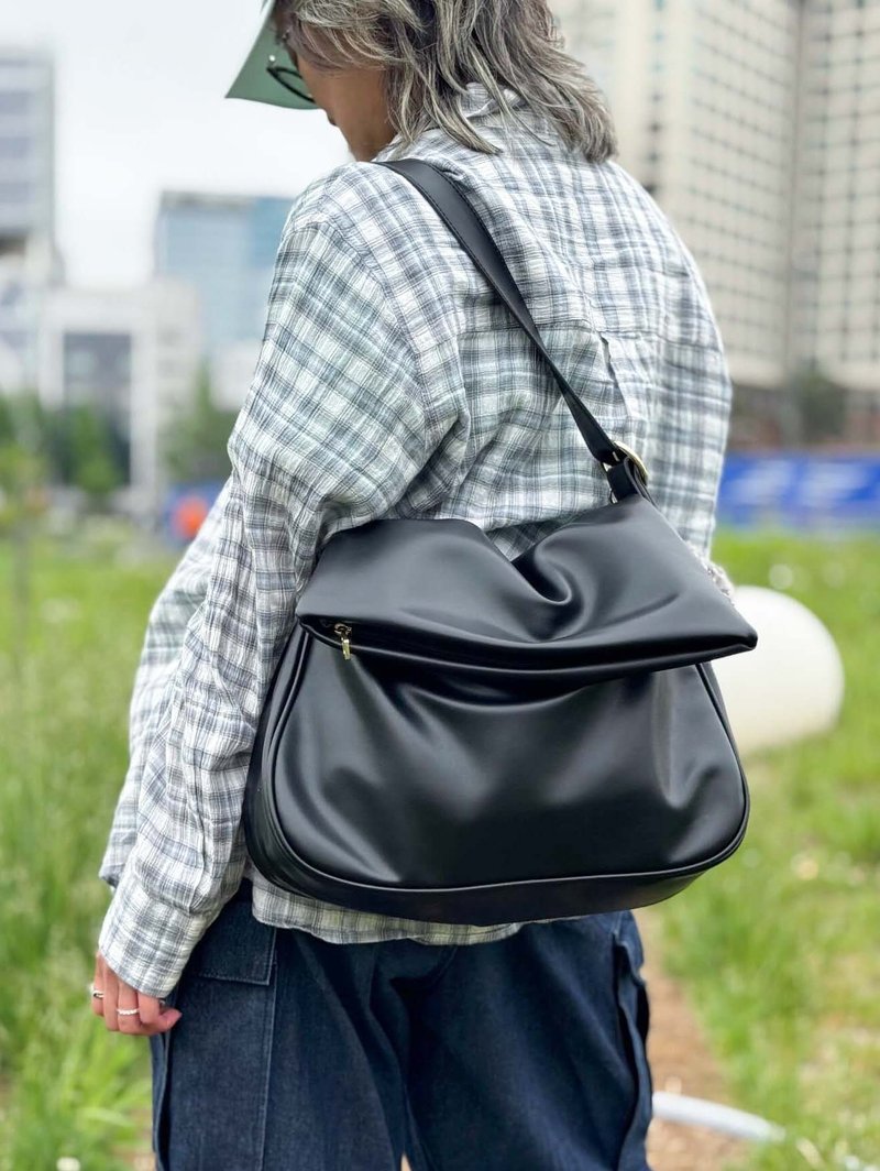 Sammy 慵懶感 隨性 長短帶兩用袋 電腦袋 斜揹 側揹 上肩袋 純黑 - 電腦包/筆電包 - 人造皮革 黑色