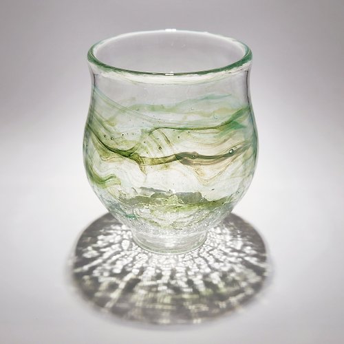 臺灣玻璃舘 綠色川流冰裂杯-曲線 手作玻璃杯 純手工吹製