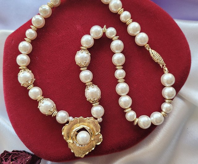 Gold Freshwater Pearl Bracelet Stretch or Clasp