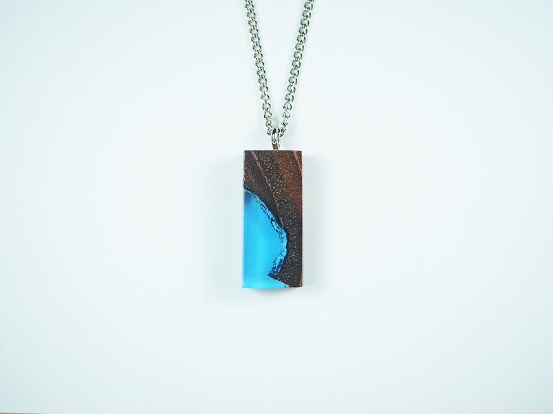 Navy necklace - 項鍊 - 木頭 藍色