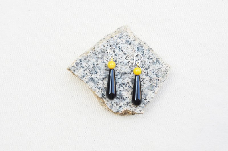 Sunbeam Orchestra Stone Earrings 13 - 耳環/耳夾/耳骨夾 - 石頭 黑色
