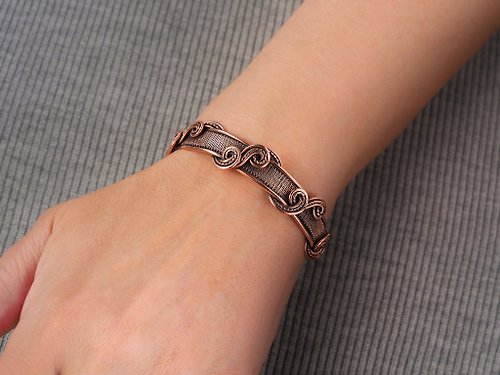 Wire Wrap Art Wire wrapped pure copper bracelet / Unique stranded wire jewelry Wire Wrap Art