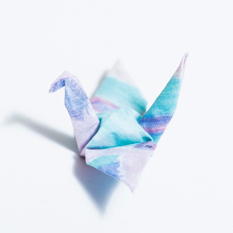 \ Heli lone / watercolor pink origami paper clip _ - เข็มกลัด - วัสดุอื่นๆ สึชมพู