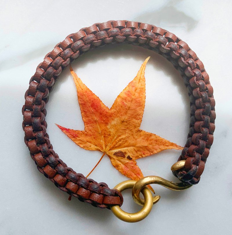 Season Sale Vegetable Tanned Braid/Brass/Bracelet - สร้อยข้อมือ - ทองแดงทองเหลือง สีนำ้ตาล