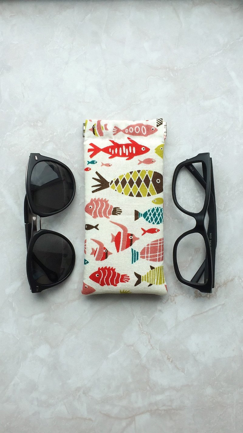 Sunglasses glasses case flex frame pouch - กรอบแว่นตา - ผ้าฝ้าย/ผ้าลินิน ขาว
