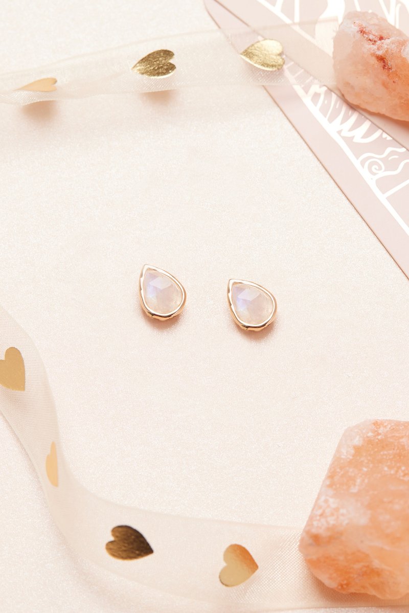 Moonstone Gold/Silver Pear-Shaped Earrings - Lindy - ต่างหู - เงินแท้ สีทอง