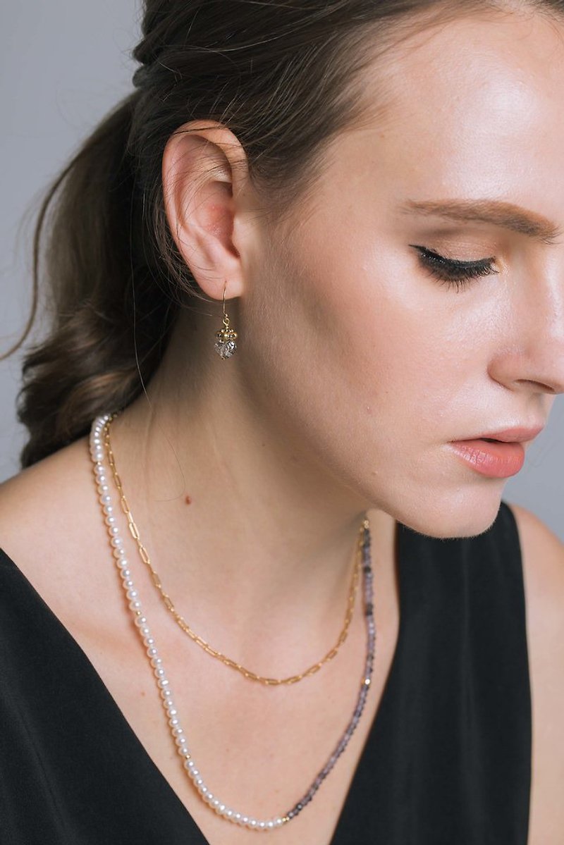 I Am Woman / SWAROVSKI Crystal / Earrings - Earrings & Clip-ons - Gemstone Gold