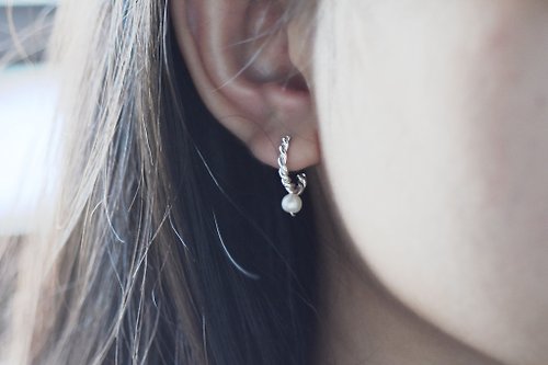 Cpercent 手工飾品 珍珠麻花捲 | 圈式耳環 925純銀 簡約 手工銀飾 情人禮物