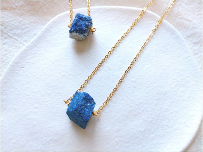 Noble. 気品ある ラピスラズリ クリスタル ラフネックレス ネックレス 天然石 ジュエリー ジュエリー 和風 エレガンス - ネックレス - クリスタル 