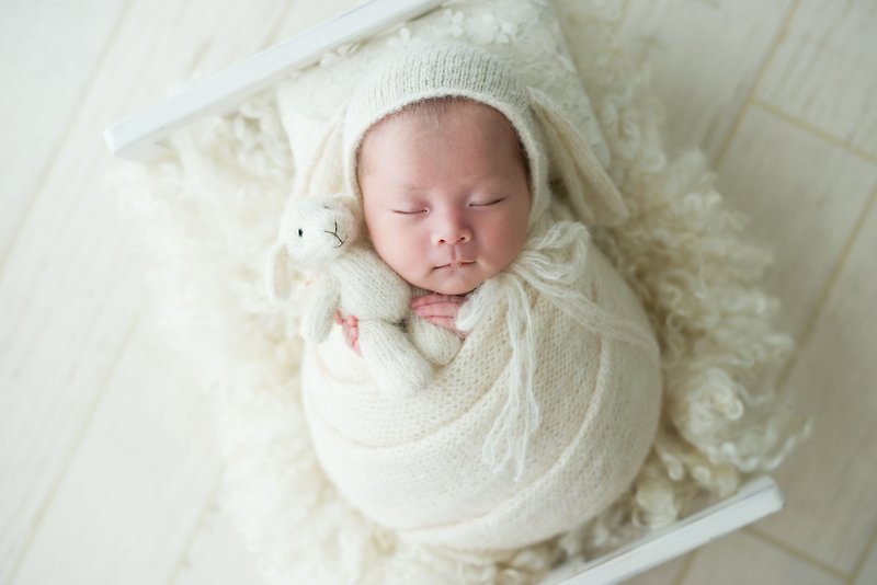Newborn photo prop bunny set: little bunny, matching bonnet, wrap - Baby Accessories - Wool 