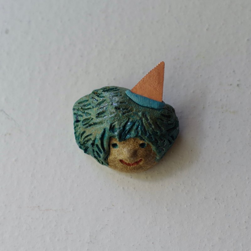 Fairy kid going to the party broach - Brooches - Pottery Blue