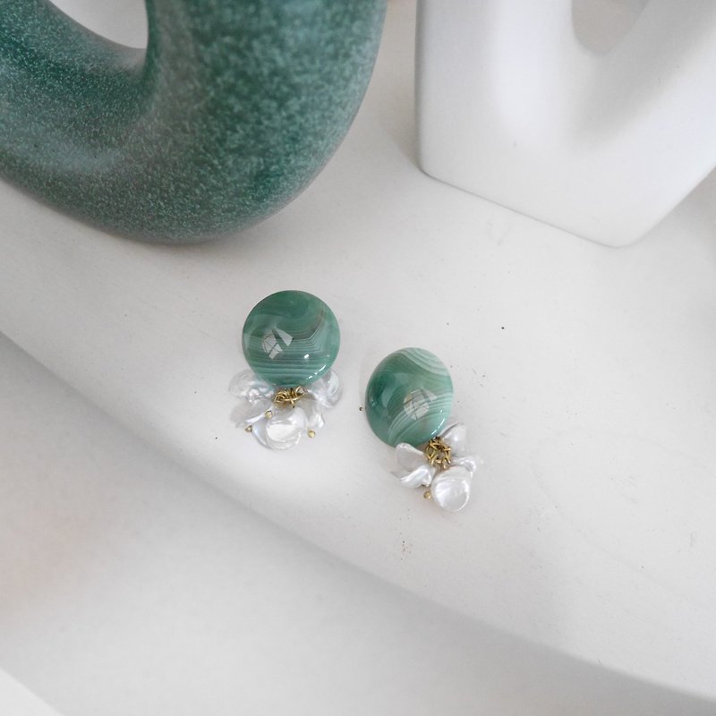 Earrings ピアス/ イヤリング | The texture of the tree - Earrings & Clip-ons - Semi-Precious Stones Green