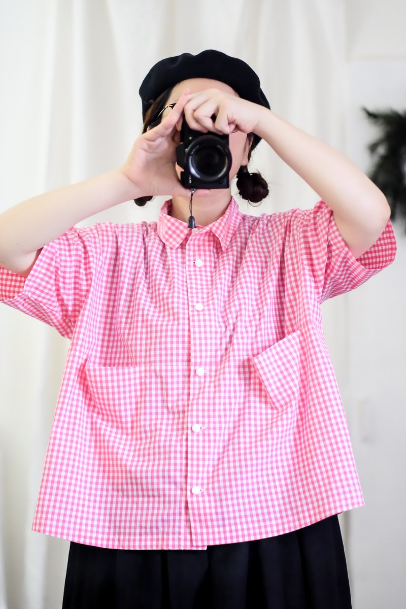 桃紅白細格 寬版短襯衫 - 女襯衫 - 棉．麻 粉紅色