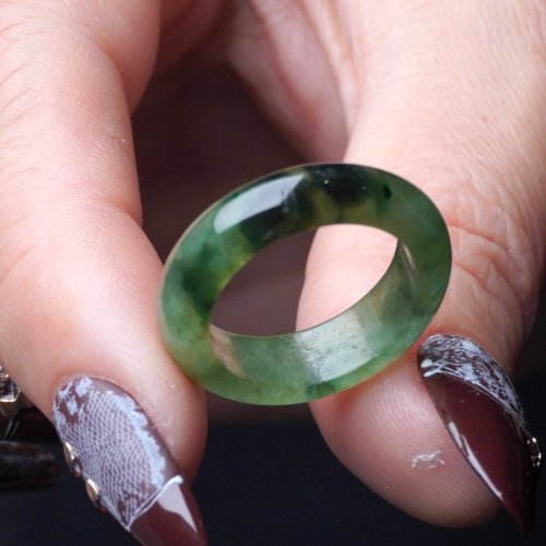 瓔珞珠寶盒 E.L.Jewelry Box 冰種飄綠花翡翠戒指戒圈 | 國際12圍 | 天然緬甸玉翡翠A貨 | 送禮
