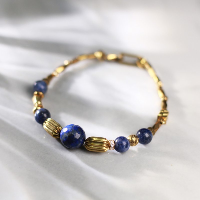 Breath of Atmosphere | Lapis Lazuli Bronze Bracelet - สร้อยข้อมือ - โลหะ สีน้ำเงิน