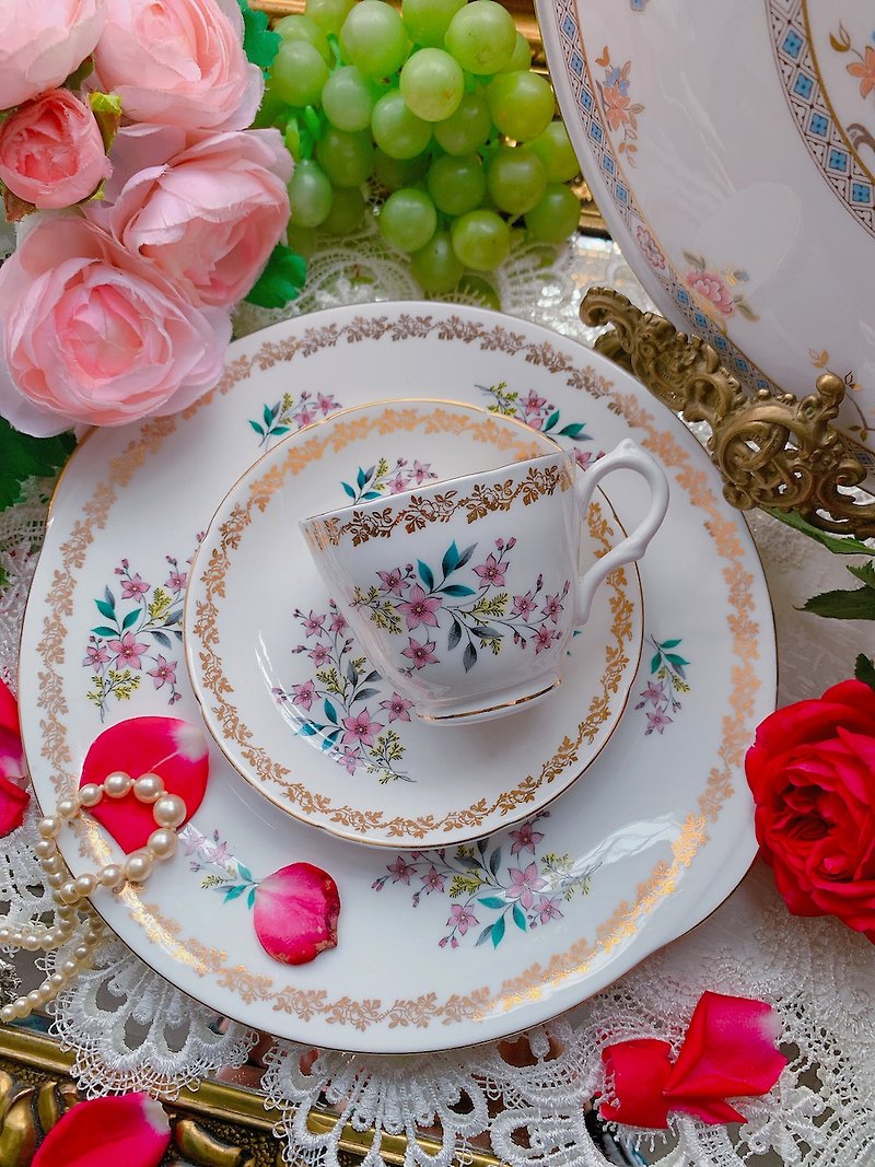 1957年英國製Royal Grafton手繪花卉下午茶花茶杯咖啡杯兩件組