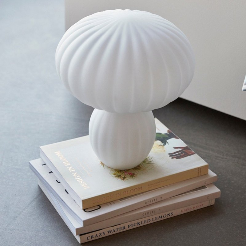 【Hübsch】－991107 All-white shell table lamp bedside lamp night lamp table lamp - โคมไฟ - แก้ว ขาว