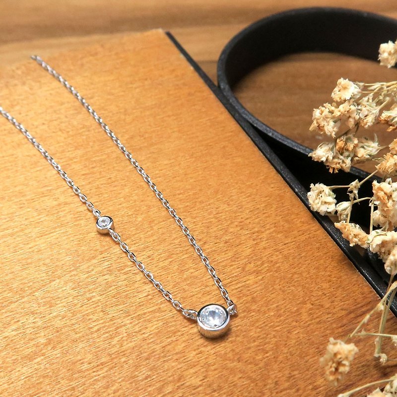 Satellite Star Track Small Diamond Clavicle Chain 18吋 Sterling Silver Necklace (White K Gold) - สร้อยคอทรง Collar - เงินแท้ สีเงิน