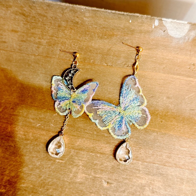 [SaWa Studio] Green Elf Pure Butterfly Water Drop Moon Earrings/ Clip-On - Earrings & Clip-ons - Other Materials 