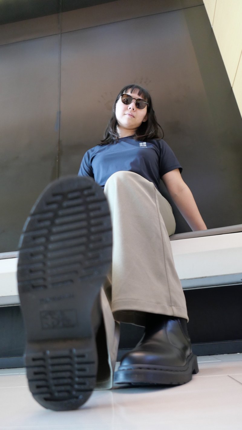 Terra系列 涼感防曬短袖上衣Tshirt 藍黑 女 - 女裝 T 恤 - 其他人造纖維 黑色