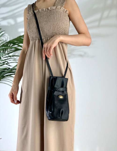 日本直送 名牌中古包 】CELINE セリーヌ トリオンフ レザー 巾着 ミニ 