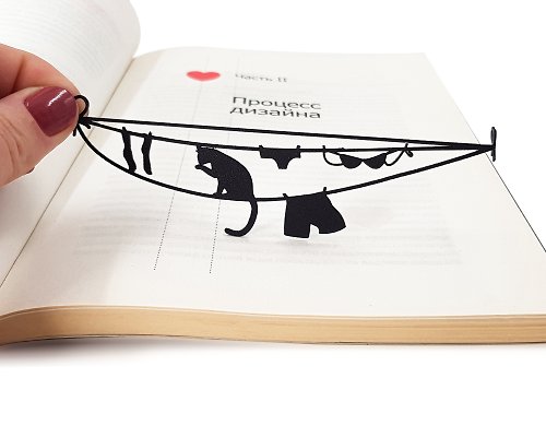 Design Atelier Article Metal book bookmark // Cat Sitting on a Clothesline