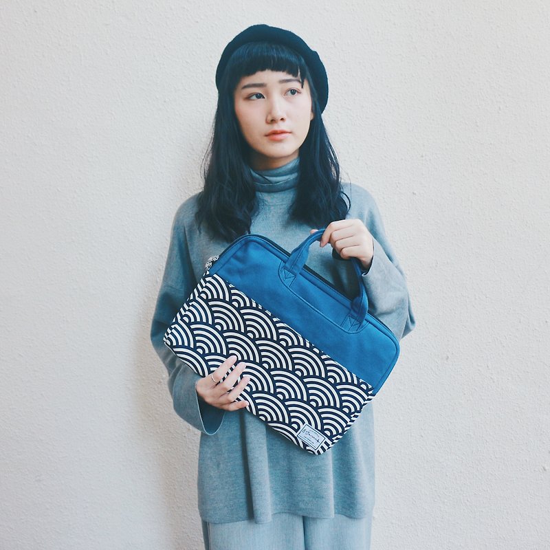 日本青海波 - 拼色布料手提電腦袋 (13-14吋) / 815a.m - 電腦袋 - 棉．麻 藍色