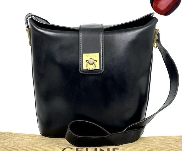 LA LUNE】希少中古 CELINE ブラックゴールドリング フライドポテト スモールバッグ シングルショルダー サイドクロスボディ ハンドバッグ  - ショップ LA LUNE Vintage: Antiques from Japan ショルダーバッグ - Pinkoi