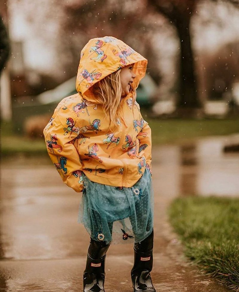 英國 Holly & Beau 兒童變色晴雨衣 - 黃色木馬 - 兒童雨衣/雨具 - 聚酯纖維 黃色