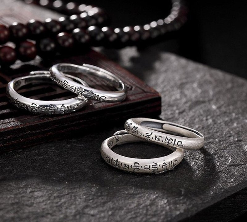 Double-side Carved 1 Piece Buddhism Lovers Rings 990 Full Silver 6-word Mantra - แหวนทั่วไป - เงิน สีเงิน