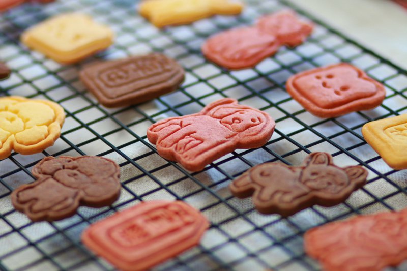 [Eden Taichung Canaan Garden] Shaped handmade biscuits - boxed - คุกกี้ - วัสดุอื่นๆ ขาว