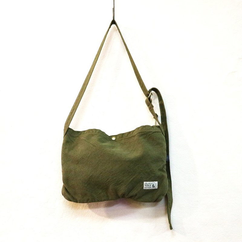 [2023 Autumn/Winter Limited Color] Shoulder Pouch - Yamabato (VC-38) - กระเป๋าถือ - วัสดุอื่นๆ สีเขียว