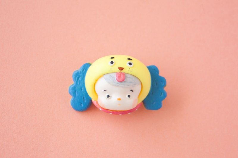 Cosplay Kids Brooch --dog Murata Erie Collaboration - Brooches - Plastic Yellow