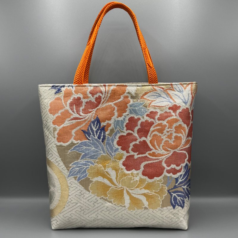 着物 帯 帯締め ハンドメイド トートバッグ リメイク ピンク 銀 佐賀錦 草花丸文 正絹 - 手提包/手提袋 - 絲．絹 銀色