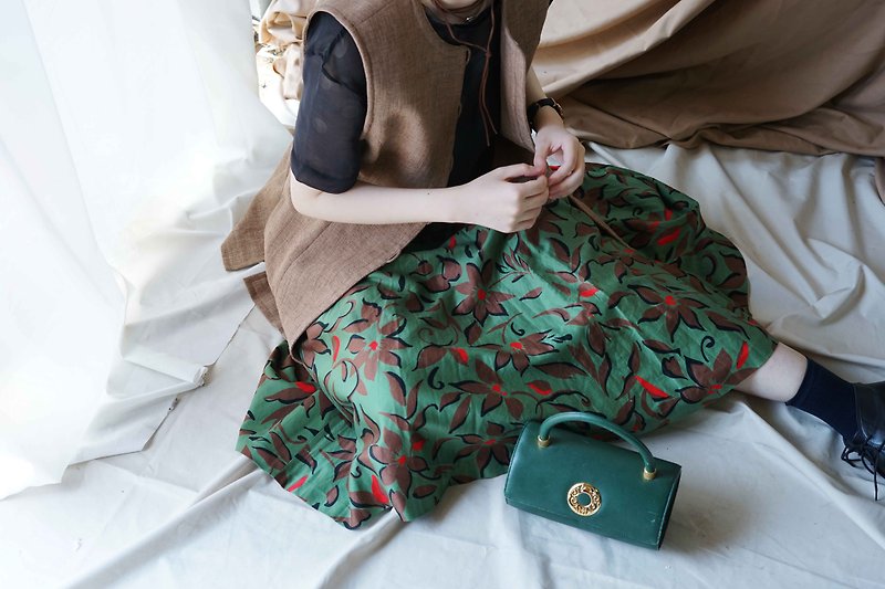 Treasure Hunting Vintage - Vintage Emerald Floral Skirt - Skirts - Cotton & Hemp Green