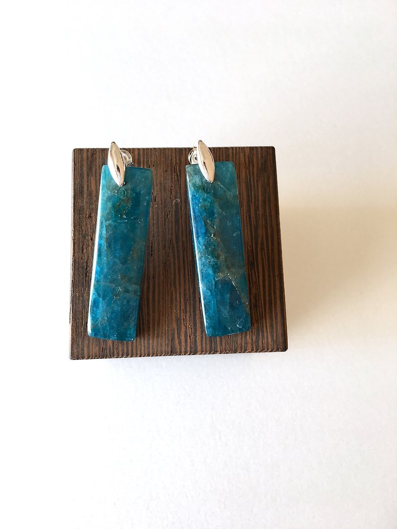 Apatite Stud-earring - ต่างหู - หิน สีน้ำเงิน