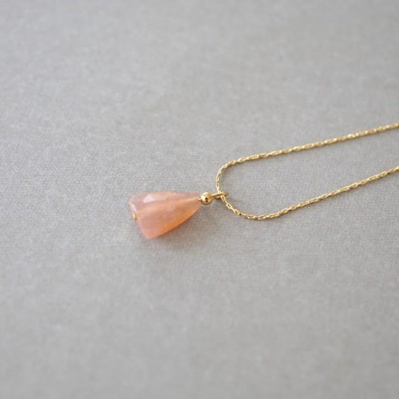 Natural stone necklace [Peach Moonstone] - สร้อยคอ - โลหะ 