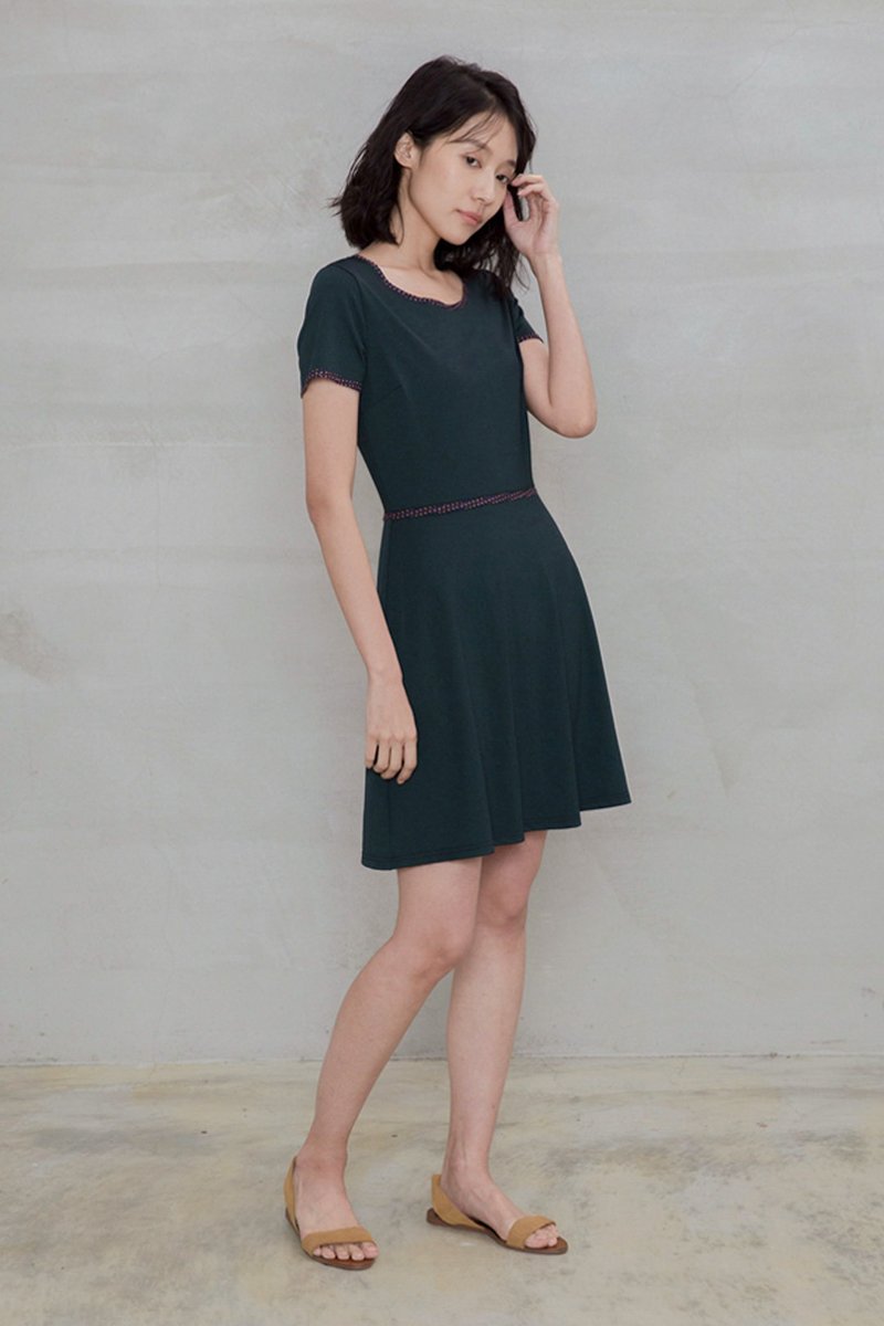 翩翩淑女合身洋裝  Thoughtful Lady Dress D86 - 洋裝/連身裙 - 其他人造纖維 多色