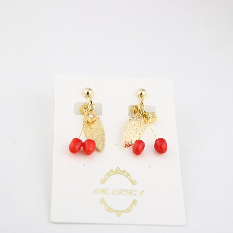 Cherry and bijou earrings - ต่างหู - ดินเหนียว สีแดง