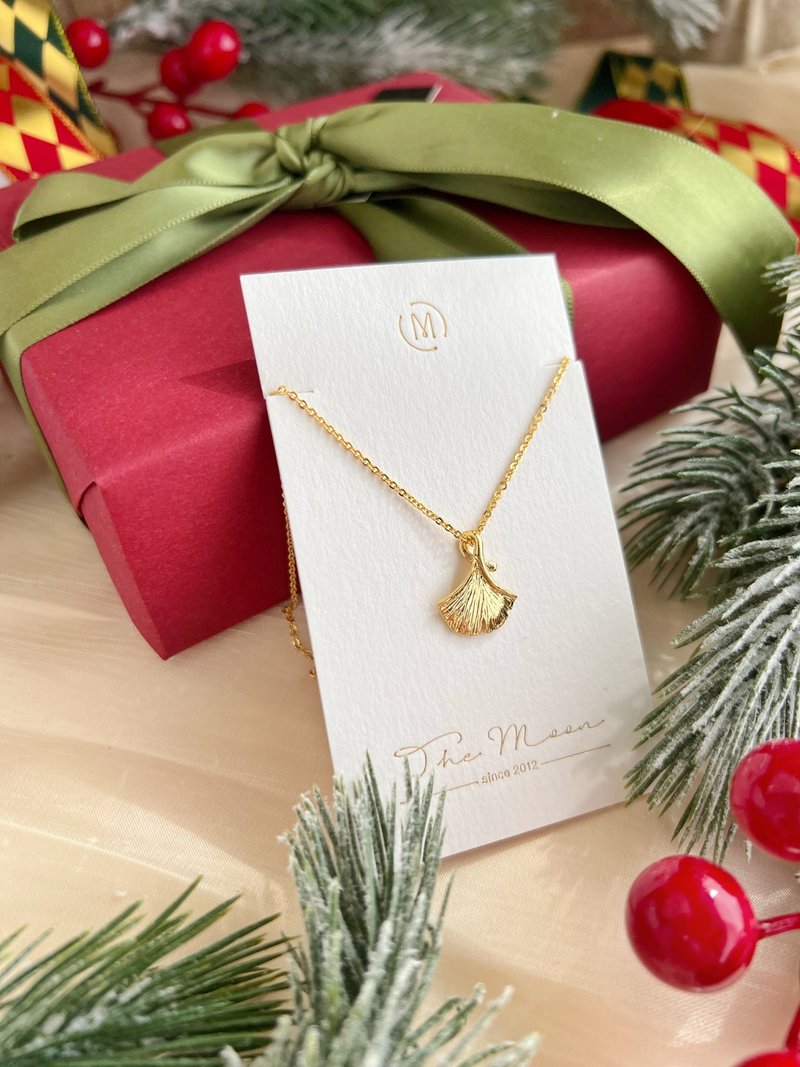 【精緻禮盒】銀杏葉項鍊 #秋天 溫柔系 質感 金項鍊 項鏈 - 項鍊 - 其他材質 金色