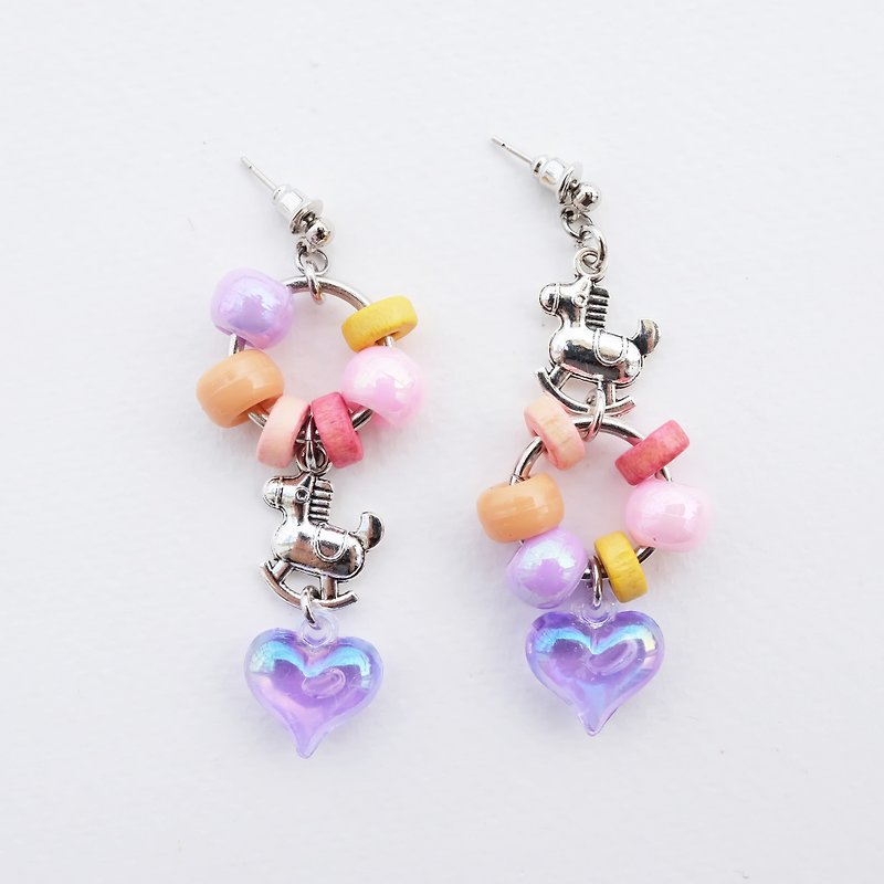 Rocking horse earrings with wooden beads and purple heart charm - Earrings & Clip-ons - Other Materials Multicolor