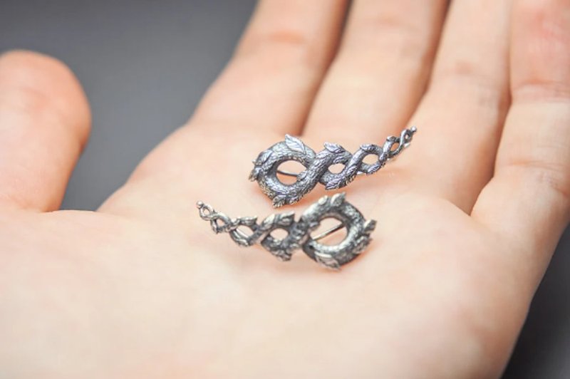 Dragon Earrings - 耳環/耳夾/耳骨夾 - 純銀 銀色