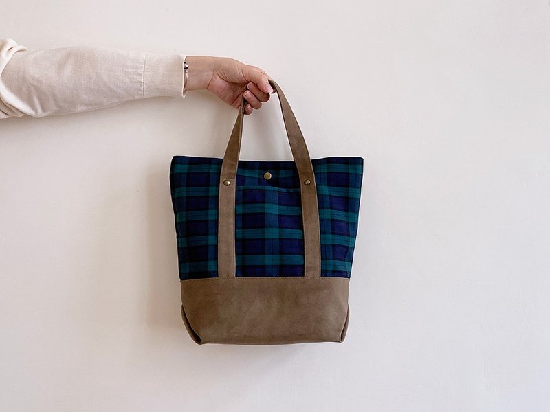 Teal plaid cotton splicing light coffee green suede cloth handle bag - กระเป๋าถือ - ผ้าฝ้าย/ผ้าลินิน หลากหลายสี