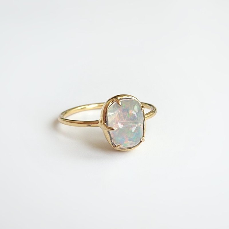 限量現貨 - 天然遊彩蛋白石 不規則形爪鑲 純 18K 金戒指 1.254ct - 戒指 - 寶石 藍色