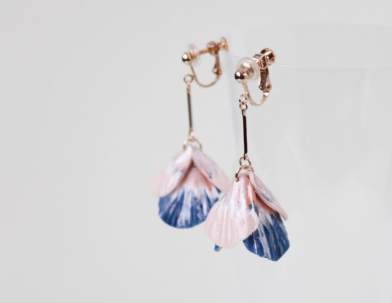 Colored petals - Earrings & Clip-ons - Clay Pink