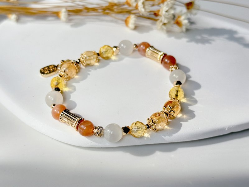 Natural crystal citrine Stone moonstone osmanthus Stone fortune and luck bracelet - Bracelets - Crystal Yellow