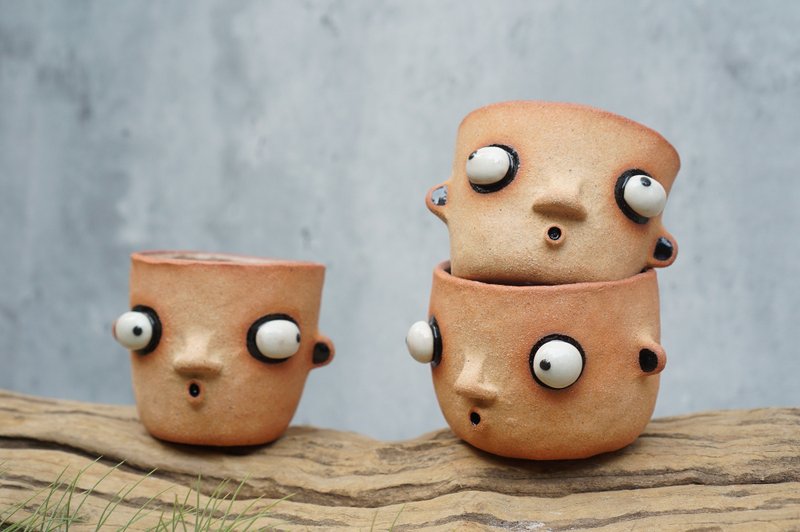 Funny Succulent planter set with faces. - 花瓶/花器 - 陶 咖啡色